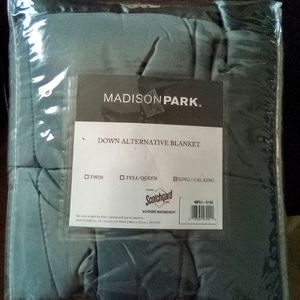 Madison Park Down Alternative Blanket